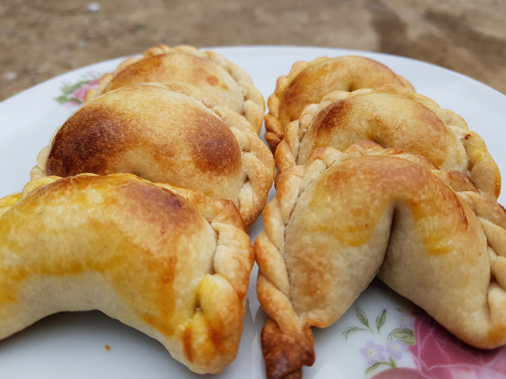 Receta de Empanadas Caprese: Deliciosa y fácil de preparar